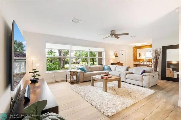 7451 NW 7th Ct, Plantation, FL 33317