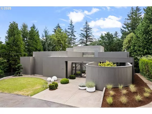 2725 SW SHERWOOD DR, Portland, OR 97201