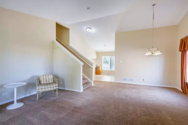 672 Portsmouth DR, Pingree Grove, IL 60140