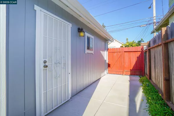 3021 Kansas Street, Oakland, CA 94602