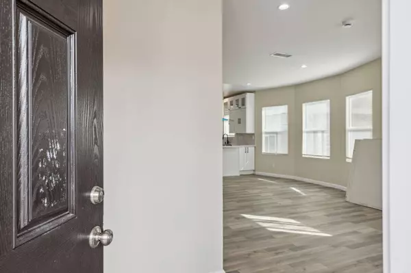 842 E. 17th St, Oakland, CA 94606