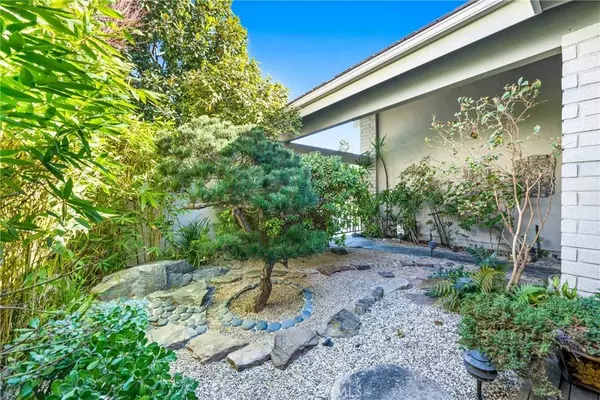 5 Rue Valbonne, Newport Beach, CA 92660