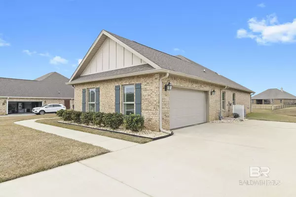 4225 Ladybank Street, Gulf Shores, AL 36542