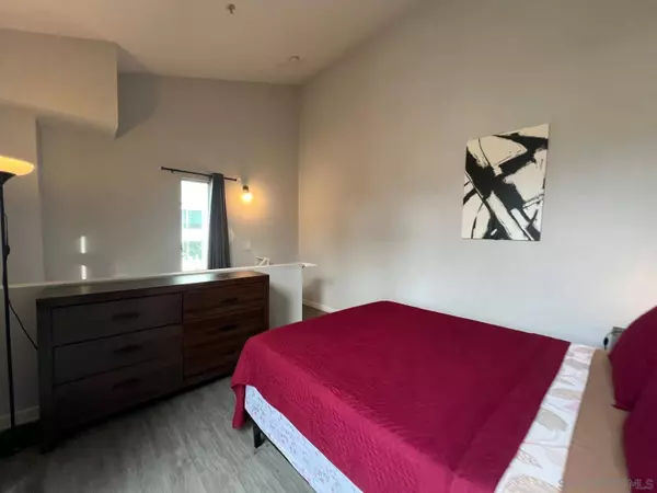 988 G Street #33, San Diego, CA 92101