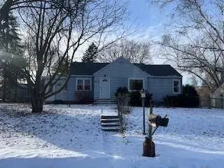 315 4th ST N, Delano, MN 55328