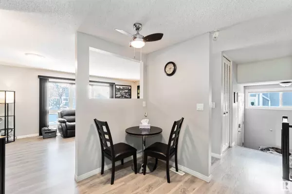 17047 100 ST NW, Edmonton, AB T5X 4R8