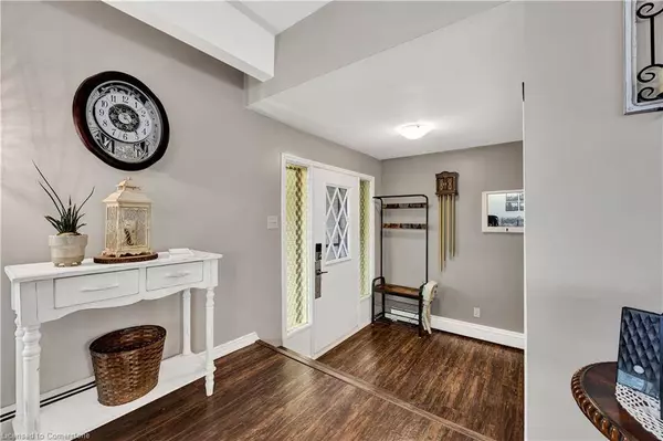 61 William Street, Milverton, ON N0K 1M0