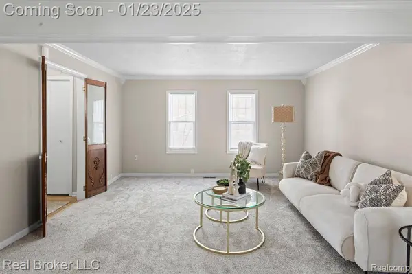 9201 HUTCHINS Street, White Lake, MI 48386