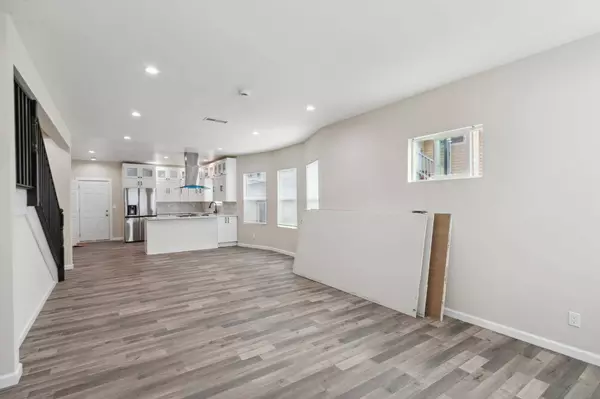 842 E. 17th St, Oakland, CA 94606