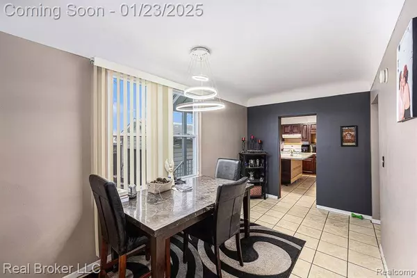 921 MINNIE Street, Port Huron, MI 48060