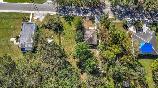 1029 8 Ave E, Other City - In The State Of Florida, FL 34208