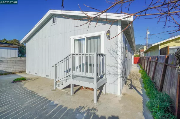 3021 Kansas Street, Oakland, CA 94602