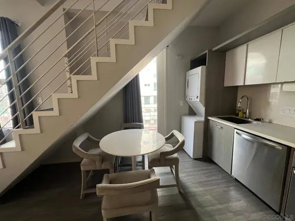 988 G Street #33, San Diego, CA 92101