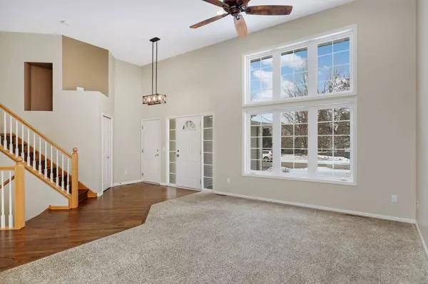 1375 Narcissus Curve, Victoria, MN 55386