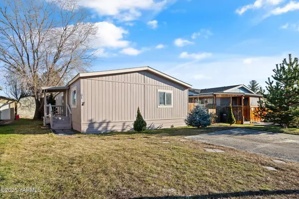 7610 Nob Hill Blvd # 64W, Yakima, WA 98908