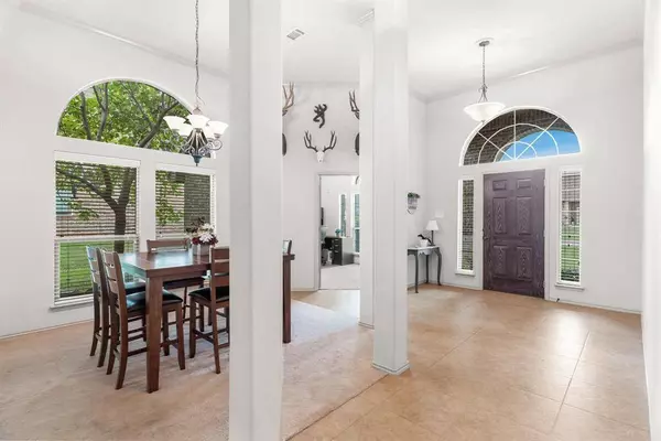 1086 Meadow Hill Drive, Lavon, TX 75166