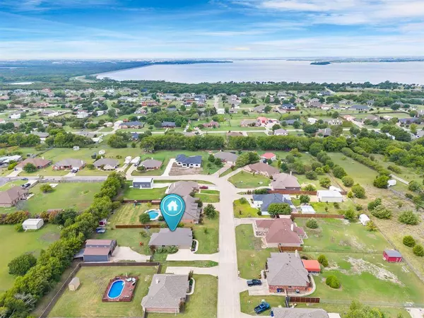 1086 Meadow Hill Drive, Lavon, TX 75166