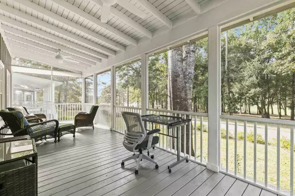 17341 Log Cabin Rd, Loxley, AL 36551