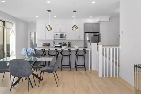 17 W Bellflower St #1, Boston, MA 02125