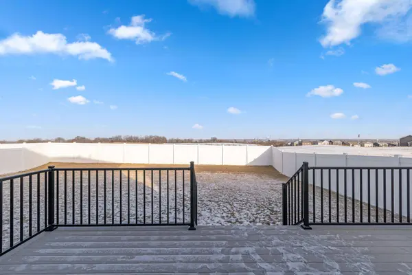 1867 August DR, Shakopee, MN 55379