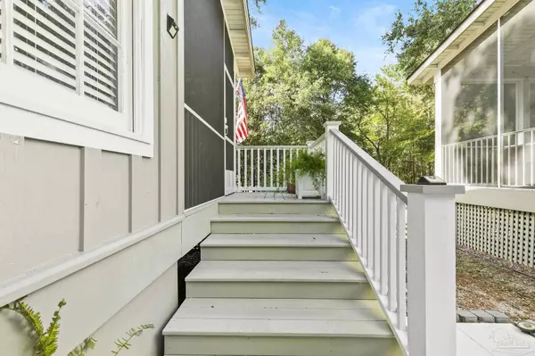 17341 Log Cabin Rd, Loxley, AL 36551