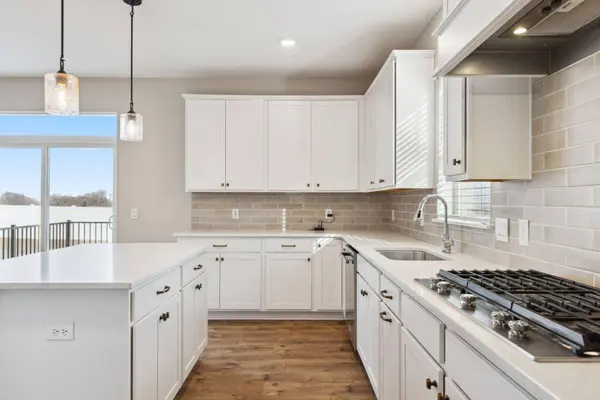 1867 August DR, Shakopee, MN 55379