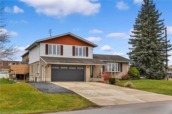 61 William Street, Milverton, ON N0K 1M0