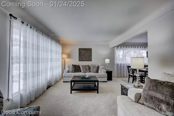 13301 DARTMOUTH Street, Oak Park, MI 48237