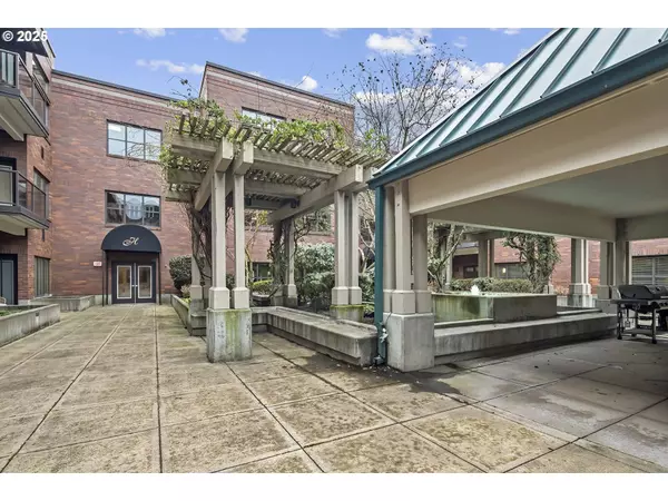 300 W 8TH ST #218, Vancouver, WA 98660