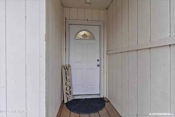 315 N Bonanza ST, Palmer, AK 99645