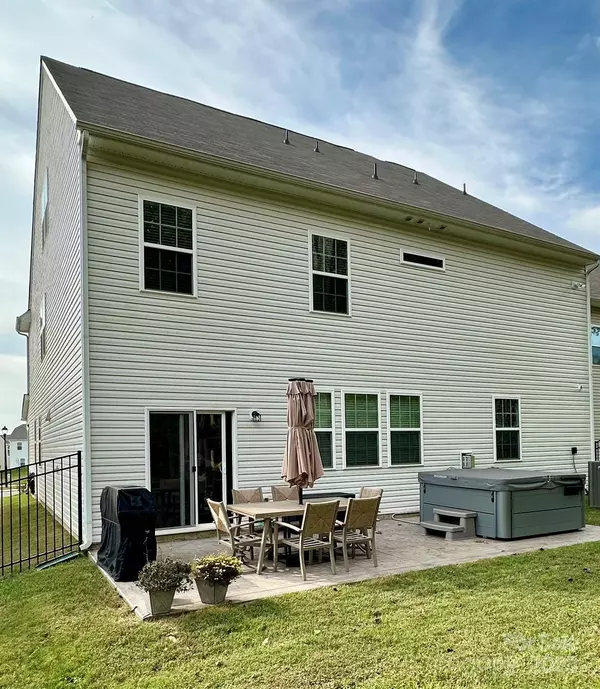 203 Abersham DR, Mooresville, NC 28115