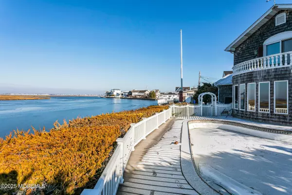 315 Pompano Court, Lavallette, NJ 08735