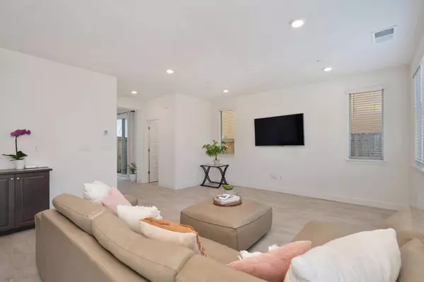 4009 Sprout ST, Roseville, CA 95747