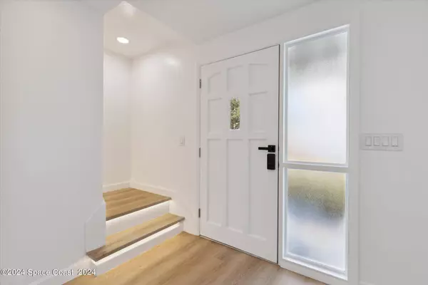 1770 Porpoise ST, Merritt Island, FL 32952