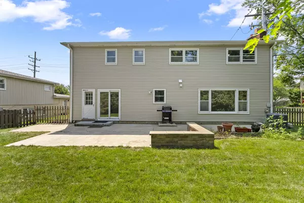 530 W Illinois Avenue, Palatine, IL 60067