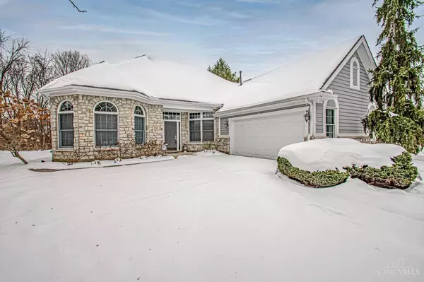 541 Yankee Trace Dr, Centerville, OH 45458