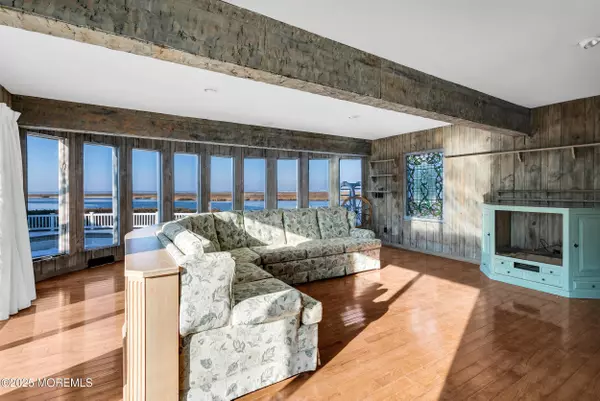 315 Pompano Court, Lavallette, NJ 08735