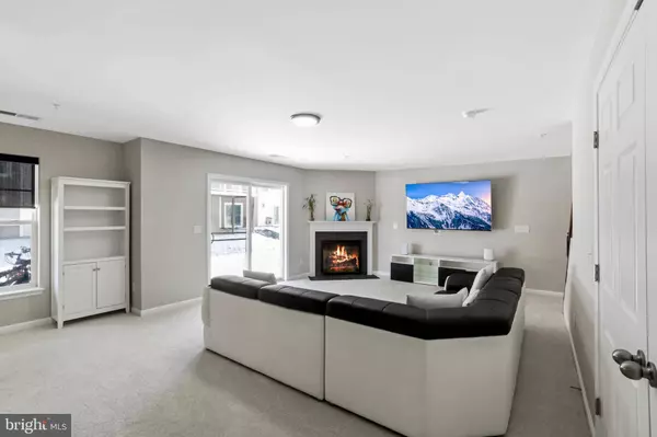 25249 LAURELDALE TER, Chantilly, VA 20152