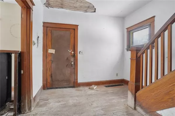 11216 Market ST, North Lima, OH 44452