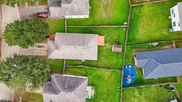 1915 Blossom Breeze LN, Rosenberg, TX 77469