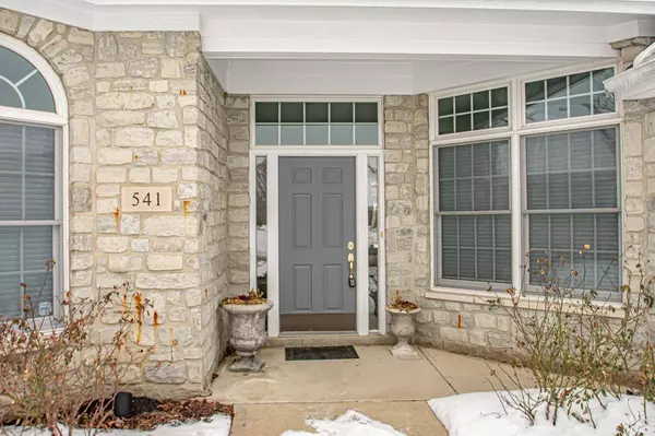 541 Yankee Trace Dr, Centerville, OH 45458