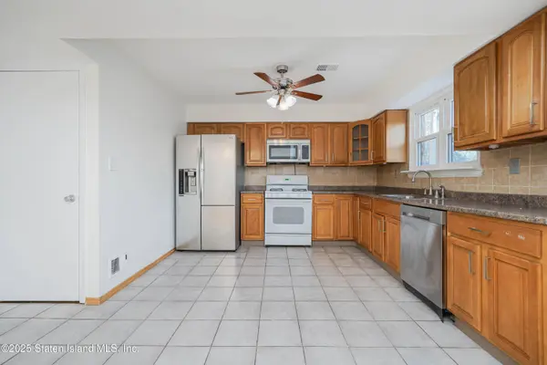 50 Bradley CT #A, Staten Island, NY 10314