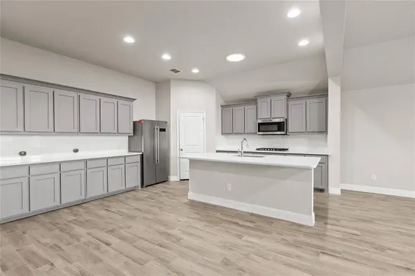 2410 Trickling Creek Drive, Garland, TX 75041