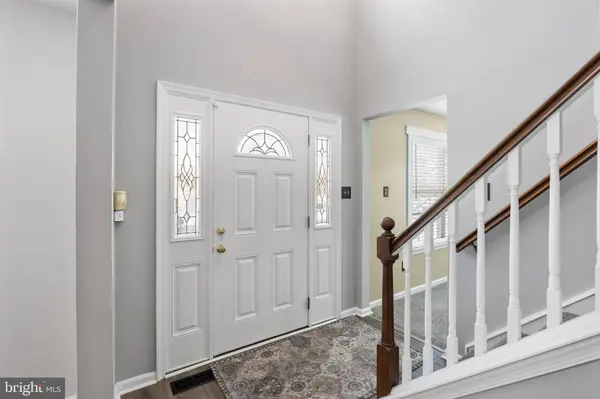 16 RED OAK DR, Mullica Hill, NJ 08062