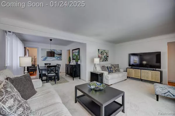 13301 DARTMOUTH Street, Oak Park, MI 48237