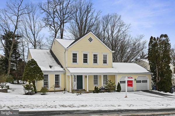 8523 W OAK PL, Vienna, VA 22182