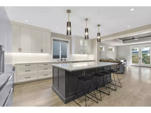 1724 N SWEETGUM ST, Canby, OR 97013