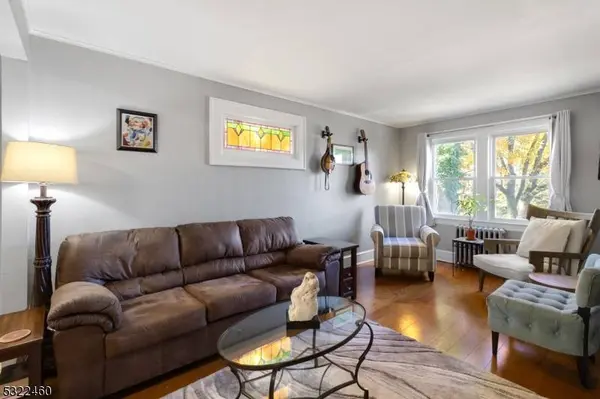 31 Dean St, Glen Rock Boro, NJ 07452