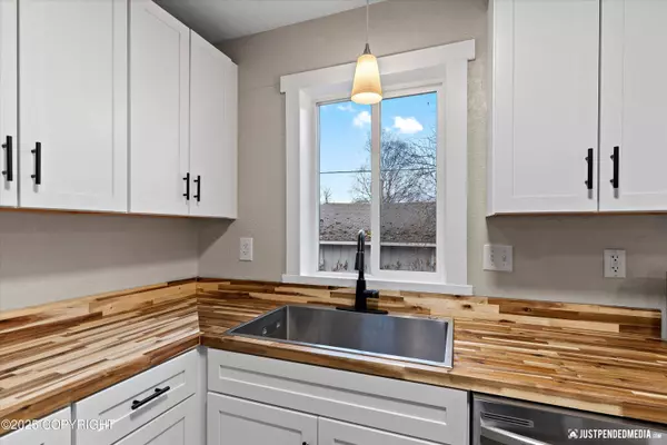 315 N Bonanza ST, Palmer, AK 99645