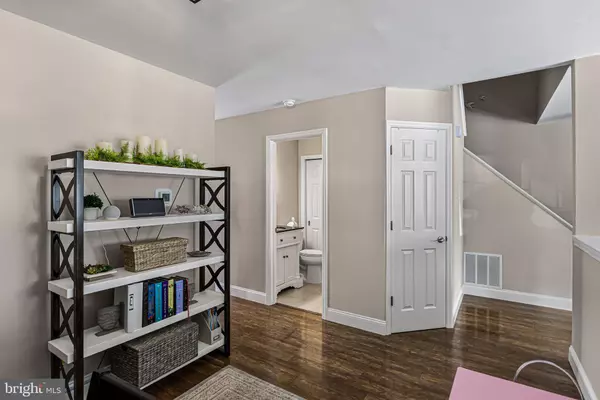 125 CAMBER LN, Mount Laurel, NJ 08054